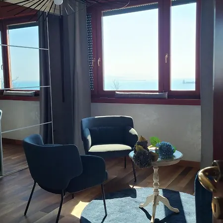 Sunset Luxury View Дом отдыха Триест